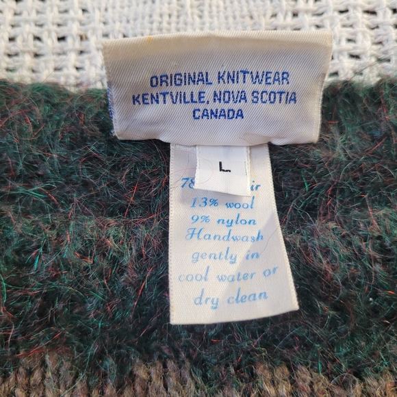 Made in Nova Scotia Vintage sweater - Picture 5 of 7